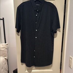 Mizzen+main navy short sleeve button up. White dots. L trim tall